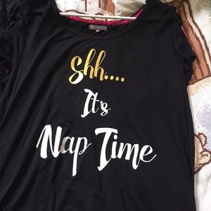 LAST DAYS 🌙 Daisy Fuentes Sleep shirt ⭐️